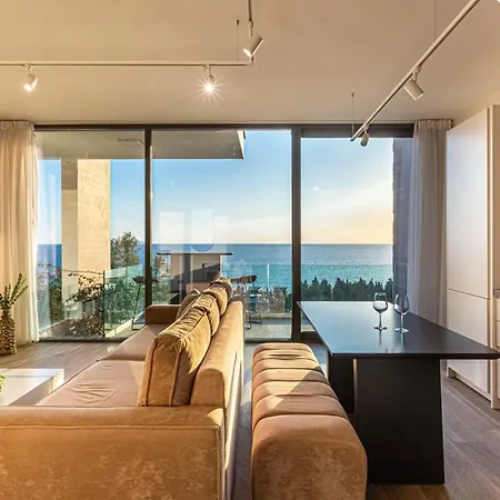 Apartment Olea Dhermi - 2bed Sea View, Private Beach, Free Umbrella & Sun Loungers
